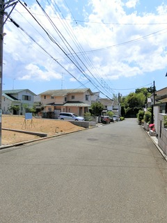 荏子田前面道